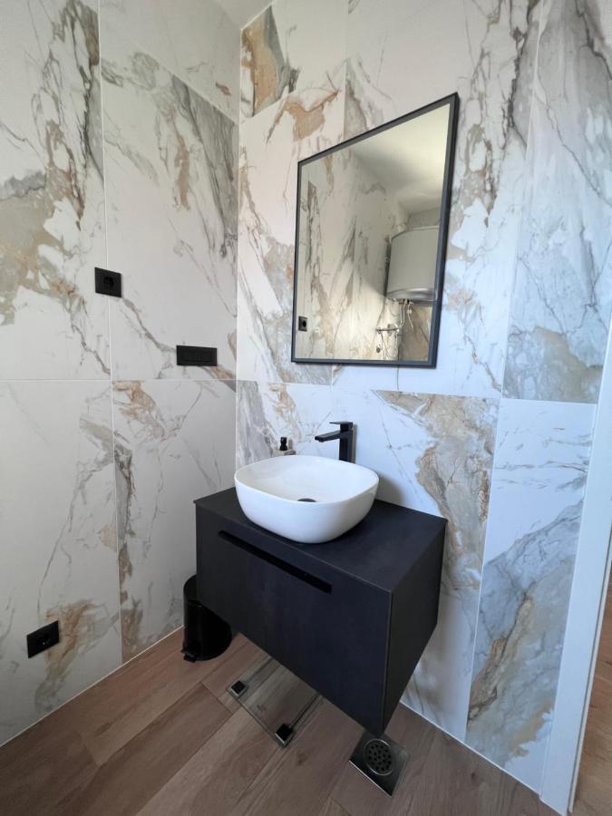 Apartment Nadalina 로고즈니차 외부 사진