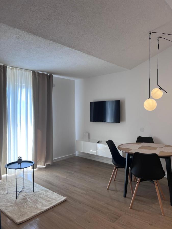Apartment Nadalina 로고즈니차 외부 사진